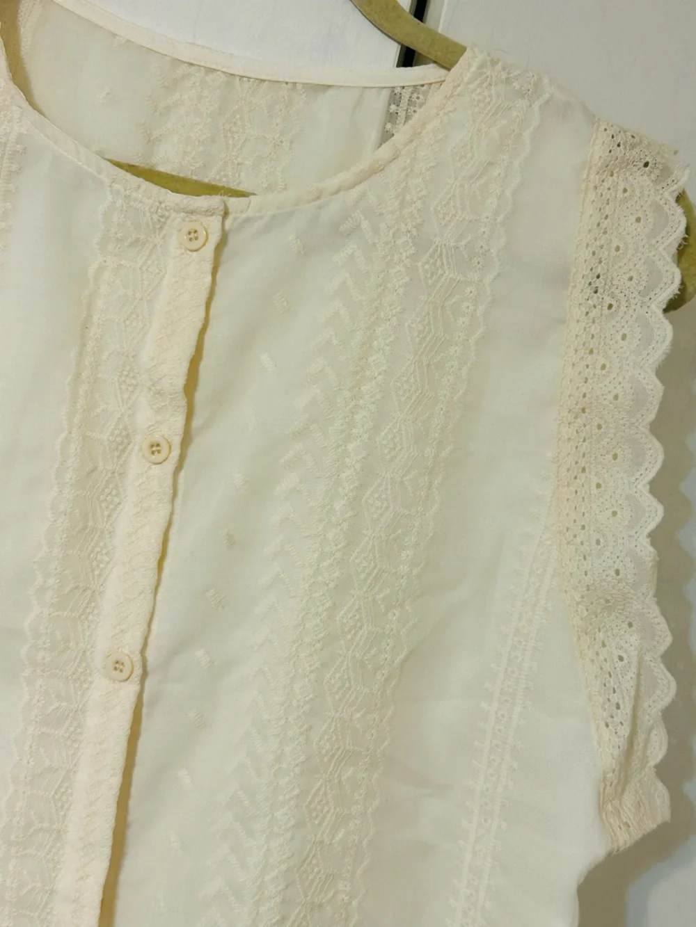 SHEIN Cream Lace-Trim Button Front Blouse - Picture 4 of 6